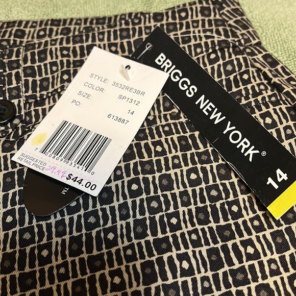 Business casual capris - Picture 2 of 2